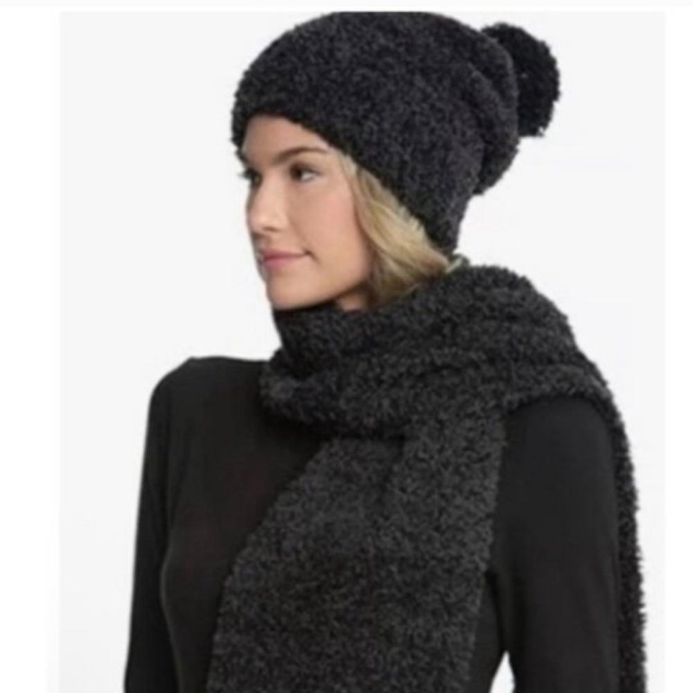 Barefoot Dreams Cozy Carbon/Black  Scarf and Pom Pom Hootie Set. NWT